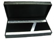 黑色長方形筆盒