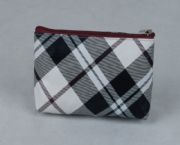 男士時(shí)尚夾包